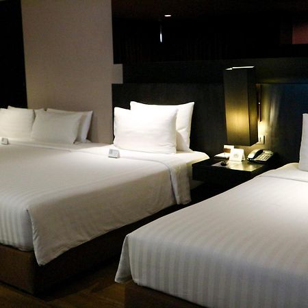 Golden Tulip Mandison Suites Bangkok Exterior photo